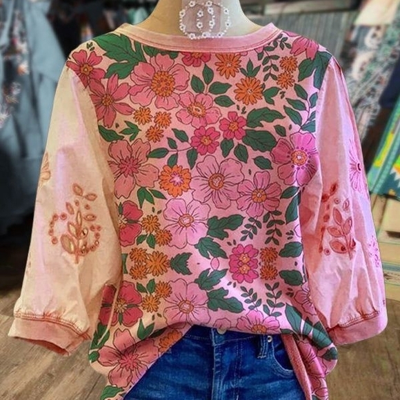 Tops - Floral Pink Blouse. Excellent Condition NWOT Size Small